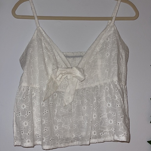 Women’s White Floral Flowy Tank Tie Front Blouse Large - Picture 4 of 8